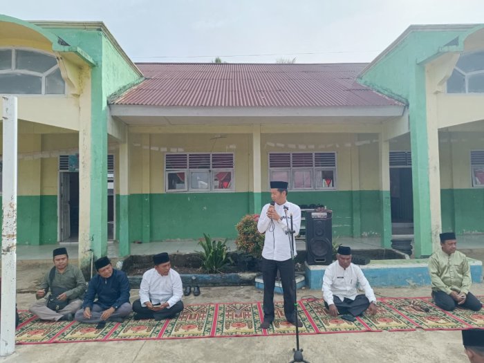 Penyuluhan Berkelanjutan di MTsN 5 Merangin, KUA Pamenang Barat Angkat Tema: Persiapan menuju Kesuksesan