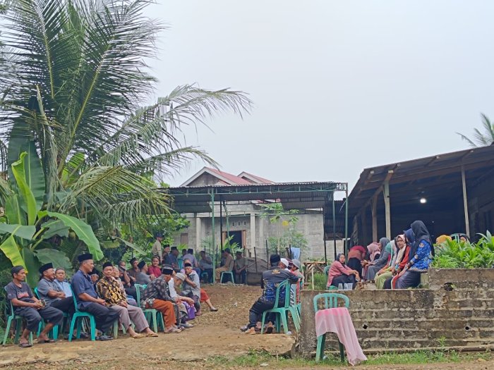 Guru dan Tenaga Kependidikan MTsN 5 Merangin Laksanakan Takziah Bersama sebagai Bentuk Solidaritas Sosial