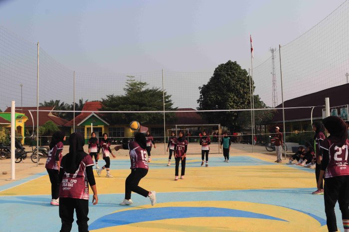 Tampil Prima, Tim Voli Putri MTsN 5 Merangin Unggul 3-0 dalam Laga Persahabatan Melawan SMPN 6 Merangin Tampil Prima, Tim Voli Putri MTsN 5 Merangin Unggul 3-0 dalam Laga Persahabatan Melawan SMPN 6 Merangin