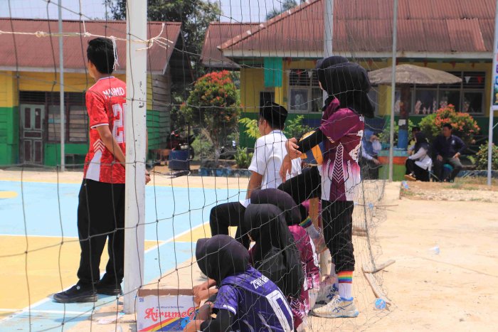 Seleksi Tim Voli Putri Pagelaran KomPAS 2026 Dilaksanakan di MTsN 5 Merangin Seleksi Tim Voli Putri Pagelaran KomPAS 2026 Dilaksanakan di MTsN 5 Merangin