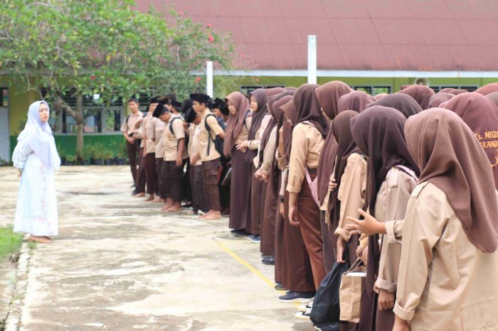 Waka Kurikulum MTsN 5 Merangin Berikan Penguatan Bagi Siswa Kelas IX Jelang ASAS dan Kelas VII-VIII Hadapi UKK