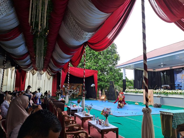 MTsN 5 Merangin Hadiri Puncak Acara Dies Natalis Ke-21 SMAN 12 Merangin dan Terima Hadiah Perlombaan MTsN 5 Merangin Hadiri Puncak Acara Dies Natalis Ke-21 SMAN 12 Merangin dan Terima Hadiah Perlombaan