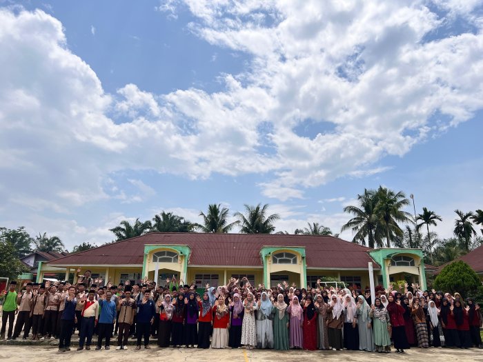 Beri Pesan Pengingat Menjelang Libur Lebaran, PLt. Kepala MTsN 5 Merangin: Jaga Nama Baik Madrasah