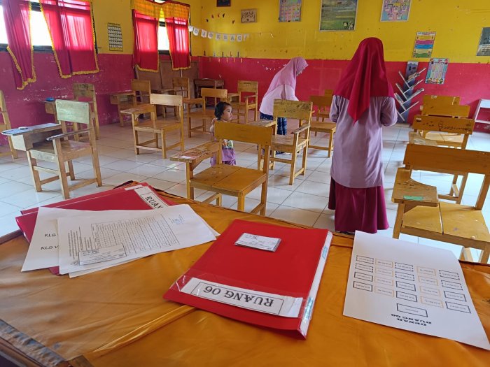 MTsN 5 Merangin Siap Menyambut ASAS Genap, Panitia Ujian Siapkan Bahan dan Berkas Hingga Ruangan MTsN 5 Merangin Siap Menyambut ASAS Genap, Panitia Ujian Siapkan Bahan dan Berkas Hingga Ruangan