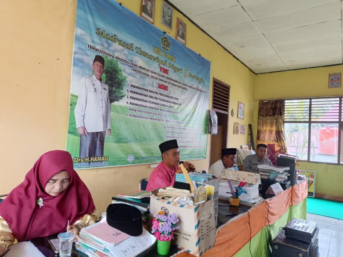 MTsN 5 Merangin Gelar Rapat Awal Semester Genap Tahun Pelajaran 2025/2026