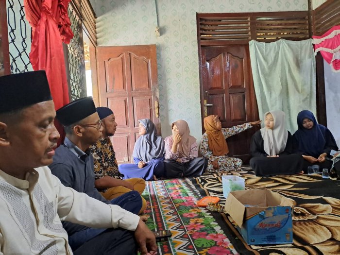 MTsN 5 Merangin Takziah di Kediaman Salah Satu Siswi