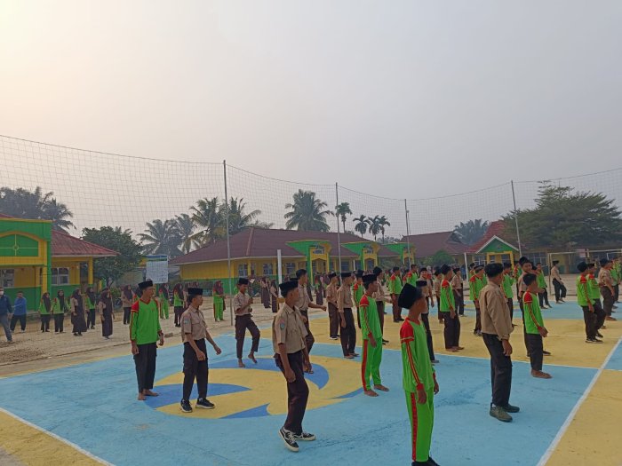 Senam Rutin MTsN 5 Merangin, Gelorakan Semangat Hidup Sehat