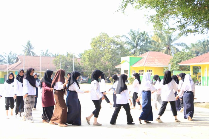 Siap Meramaikan Hari Pramuka Ke-65, Tim Tari MTsN 5 Merangin Gelar Latihan Intens