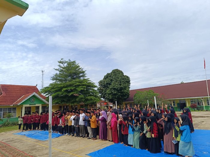 Penyuluhan dari KUA Pamenang Barat: Meningkatkan Perilaku Positif dengan Akhlakul Karimah