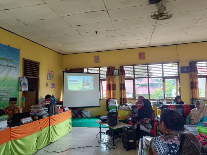 Guru dan Tendik MTsN 5 Merangin Mengikuti Sosialisasi KMA No.1503 Secara Daring