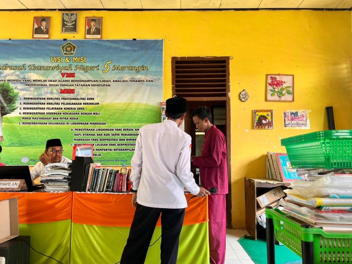 MTsN 5 Merangin Gelar Pemilihan Guru Wali Semester Genap: Dibimbing dan Membimbing